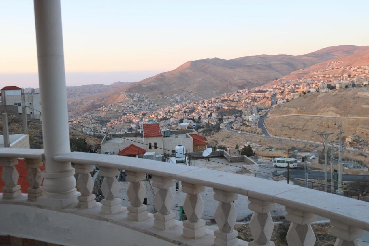 Hôtel Panoramic View à Wadi Musa Extérieur photo