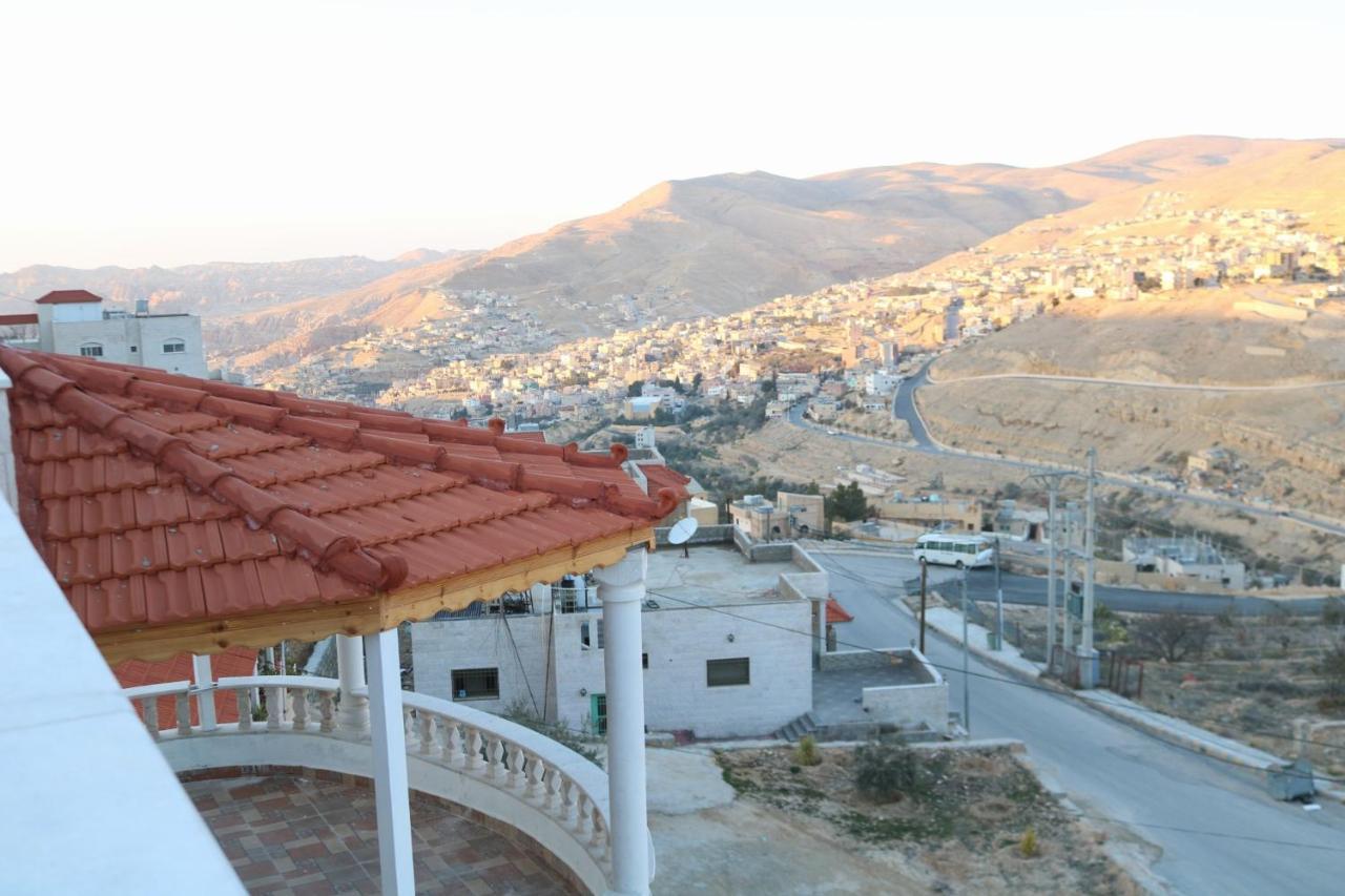 Hôtel Panoramic View à Wadi Musa Extérieur photo